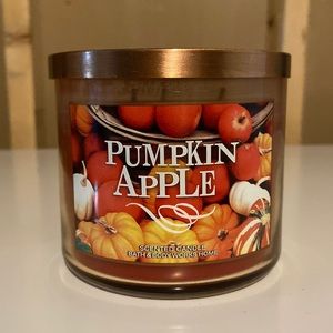 Bath and body works pumpkin apple candle